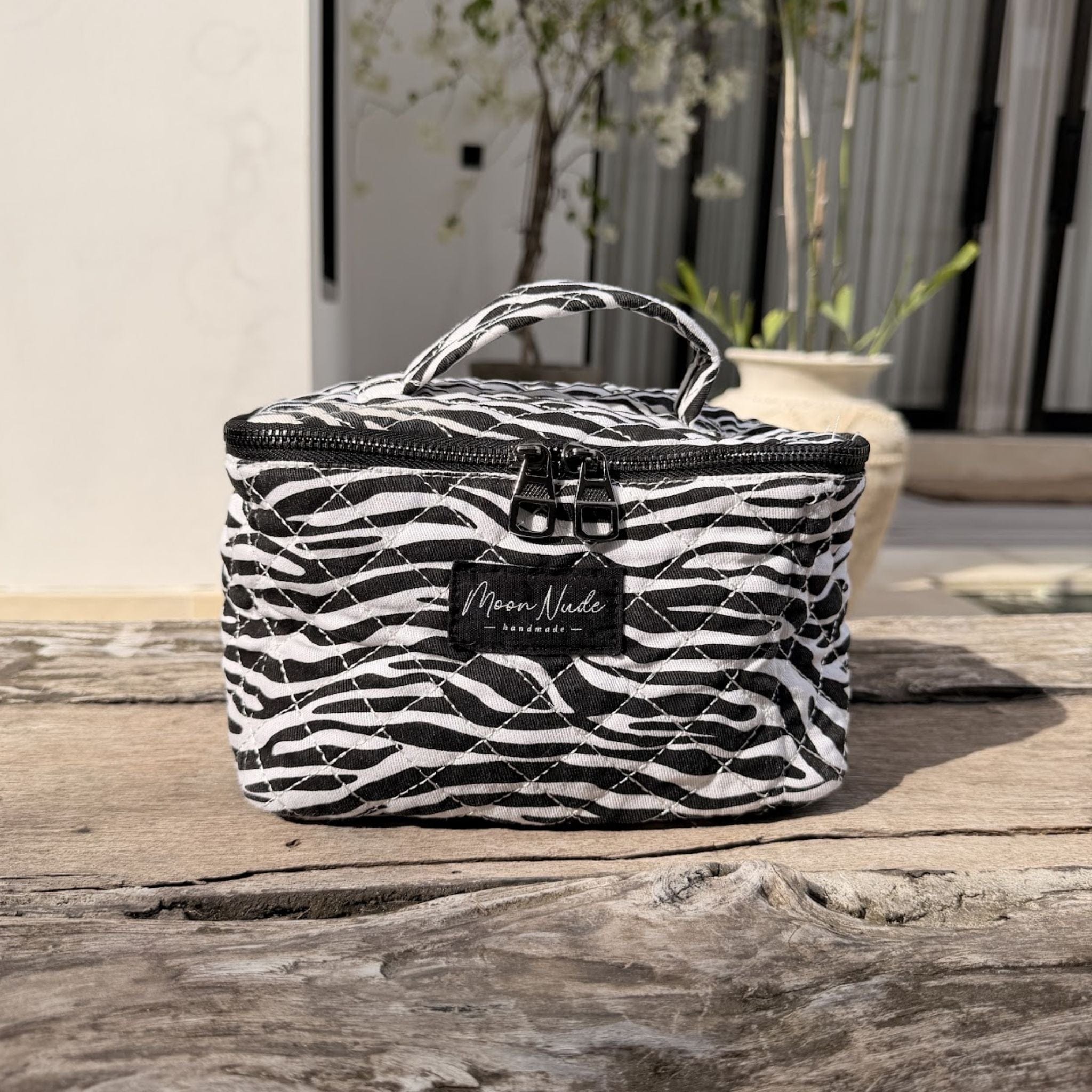 Moon Nude Noir Vanity Bag