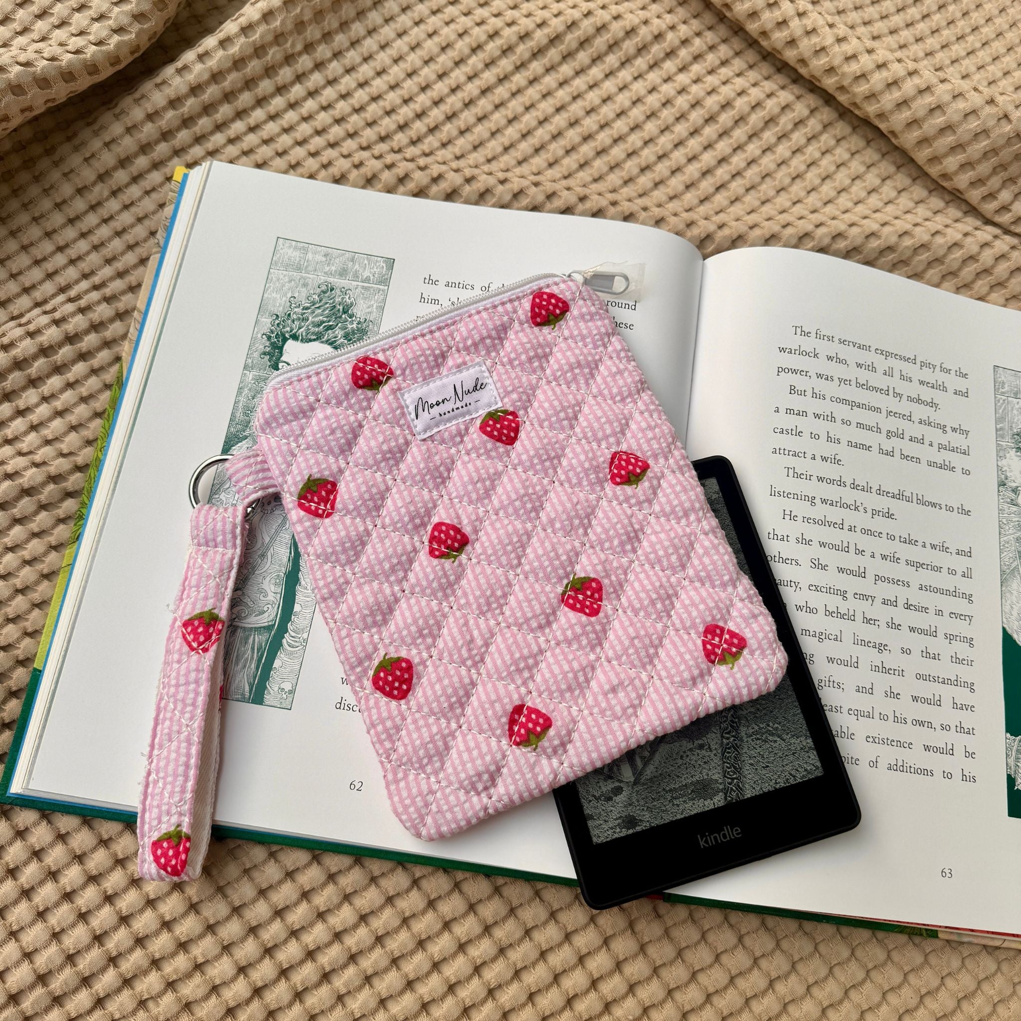 Strawberry eReader Pouch