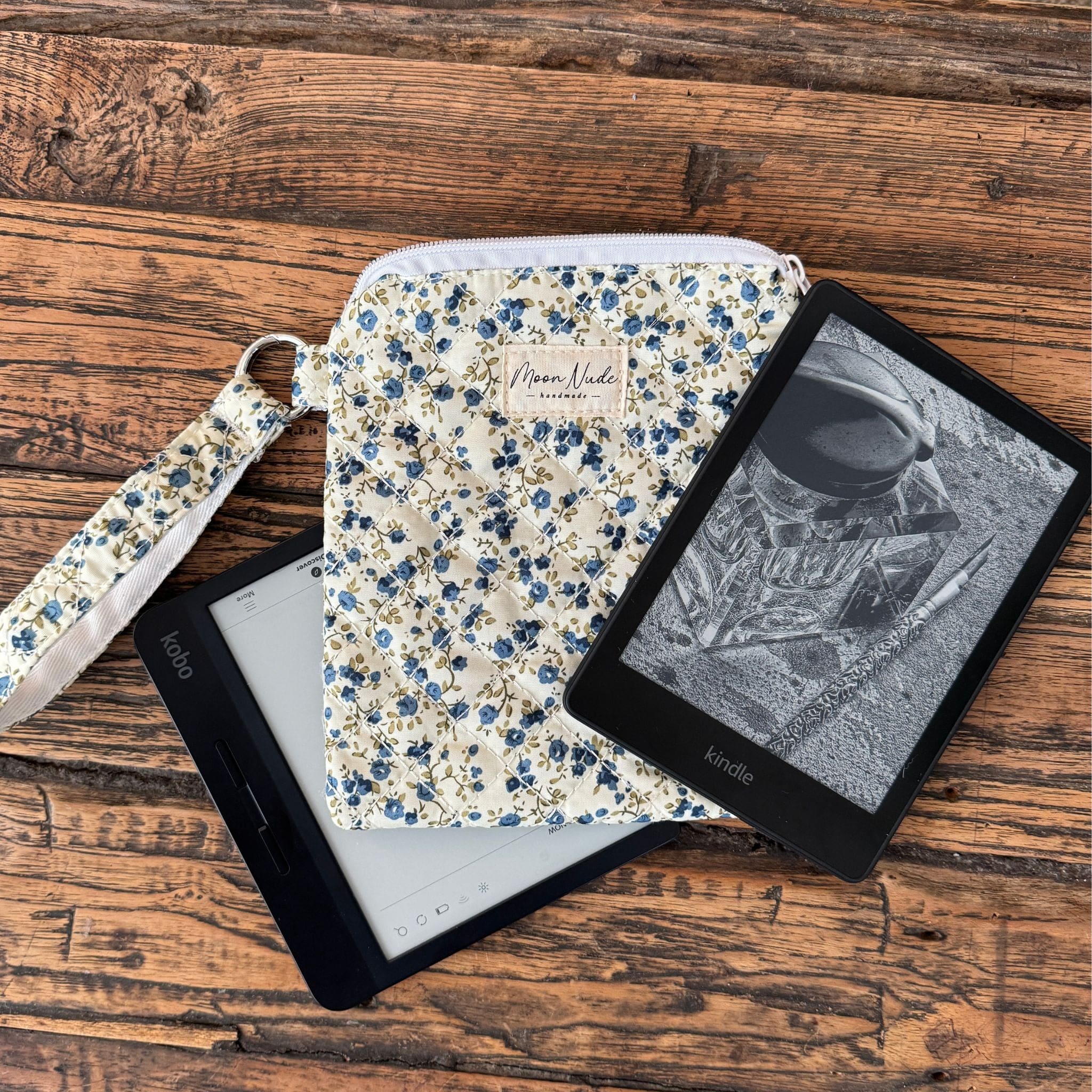 Moon Nude Spring eReader Pouch